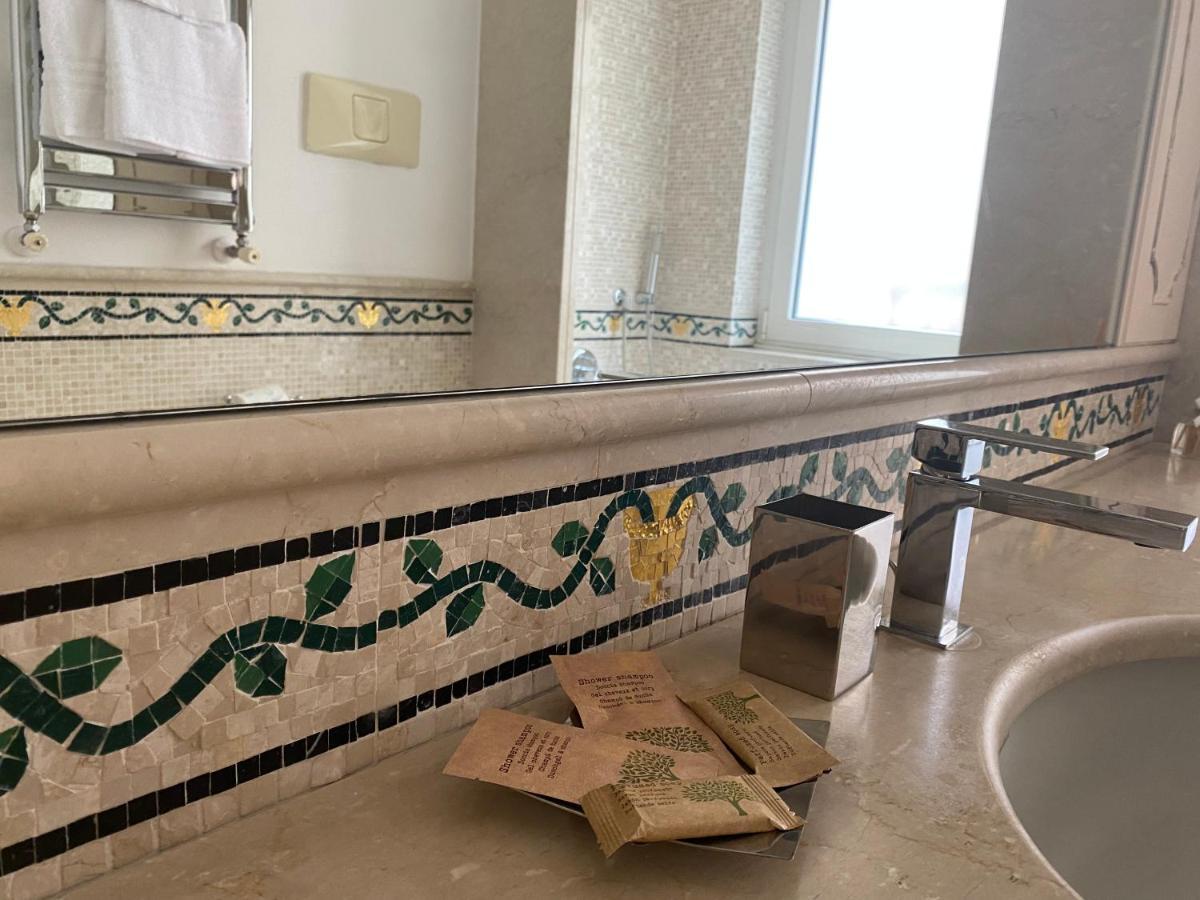 “La Pinta” Elegante Appartamento Al Vomero Napels Buitenkant foto